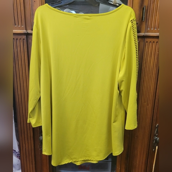 Zac & Rachel XL Yellow Top 3/4 Open Embroidery Sleeves - Picture 6 of 7